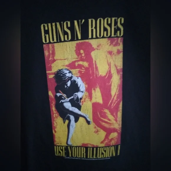 "Guns and Roses" Tee UNISEX - Picture 1 of 4